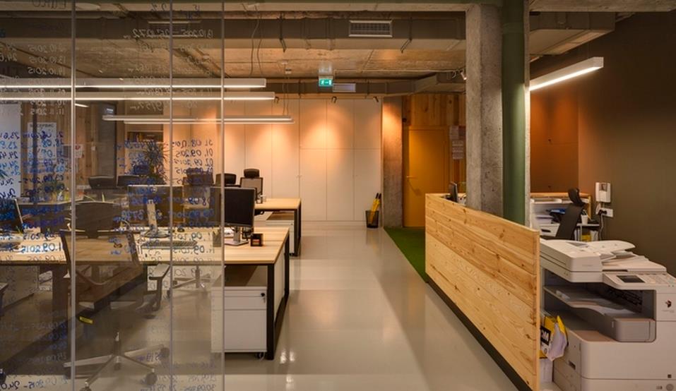 如何將辦公室裝修的比較穩重、大氣？