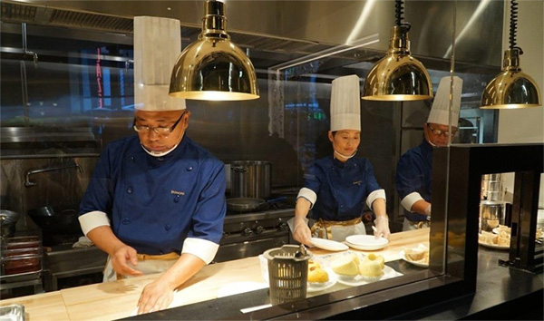 在美國成功設(shè)計中國東坡品牌餐廳設(shè)計