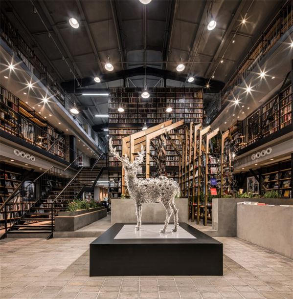 書(shū)店辦公室裝修設(shè)計(jì)下的室內(nèi)景觀