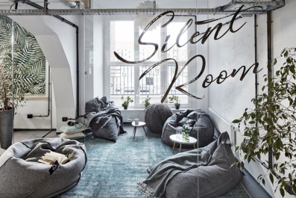 辦公室裝修中家具應(yīng)該如何分類