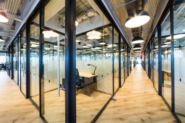 聯(lián)合辦公室裝修設(shè)計(jì)的便利場所
